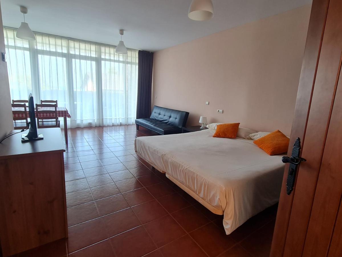 Casa Tesera El Franco Bilik gambar