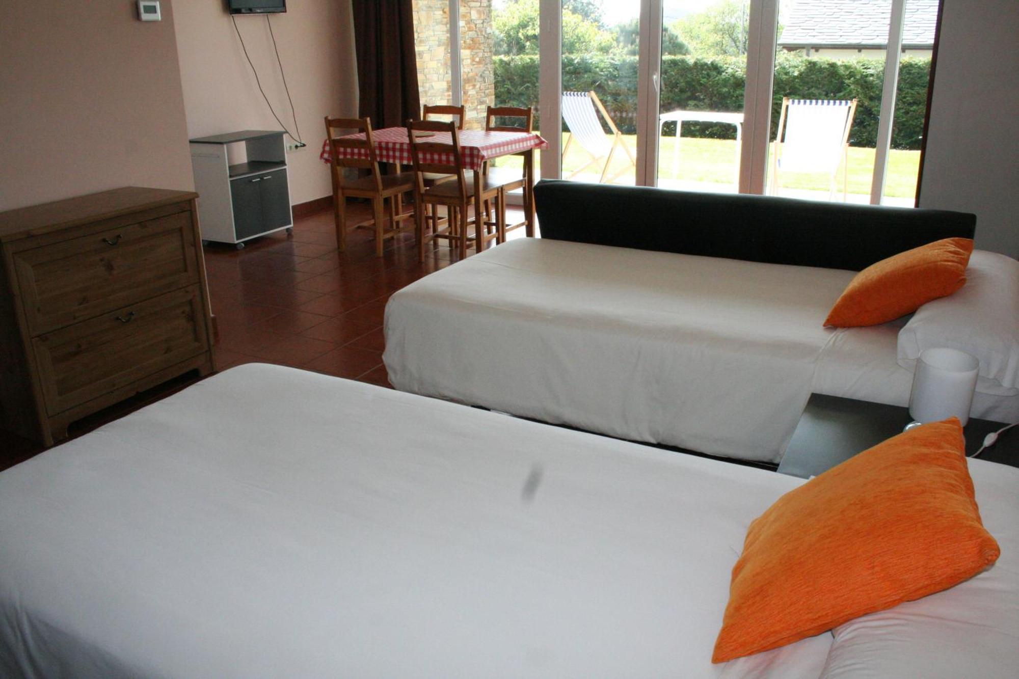Casa Tesera El Franco Bilik gambar