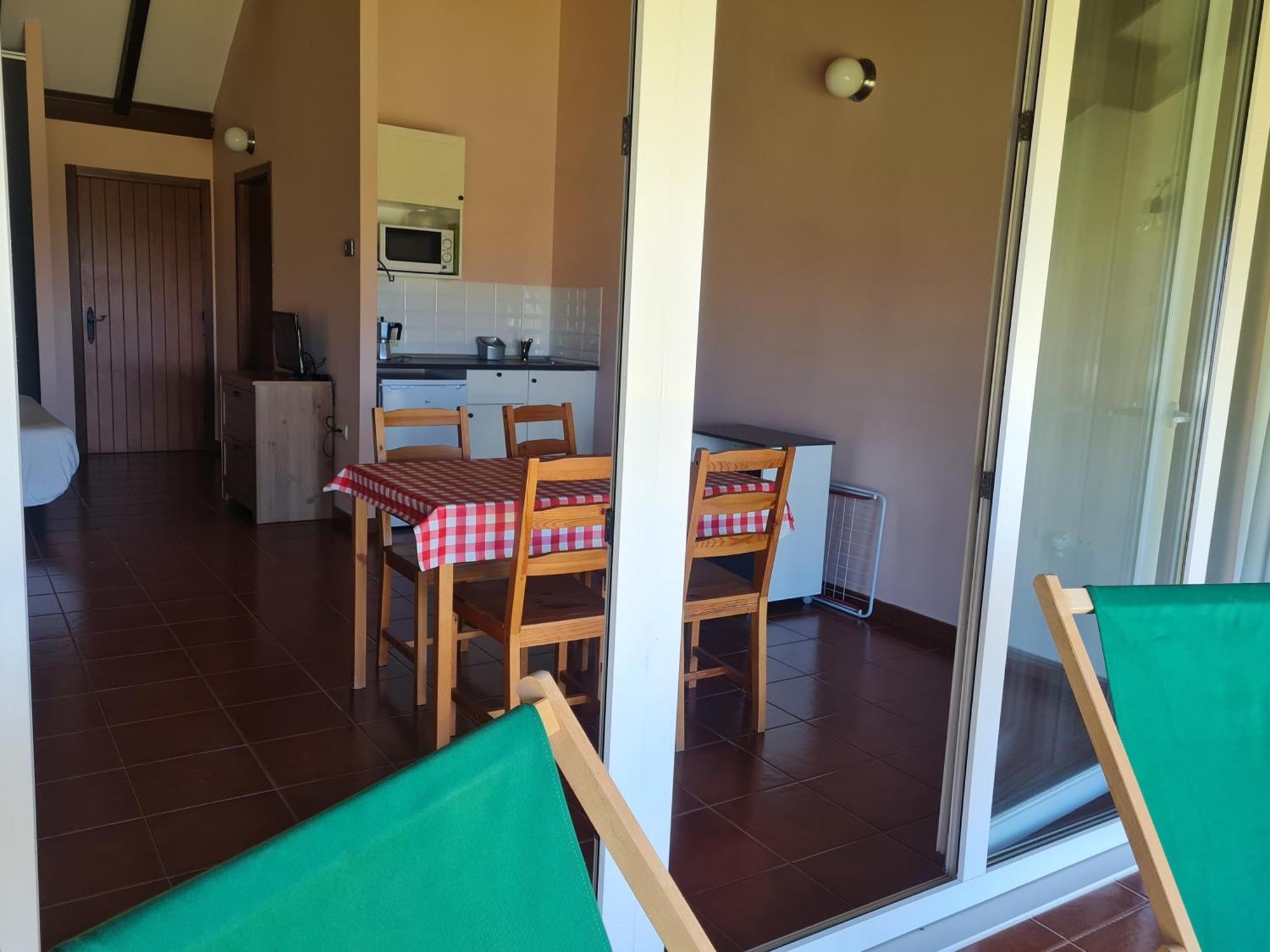 Casa Tesera El Franco Bilik gambar