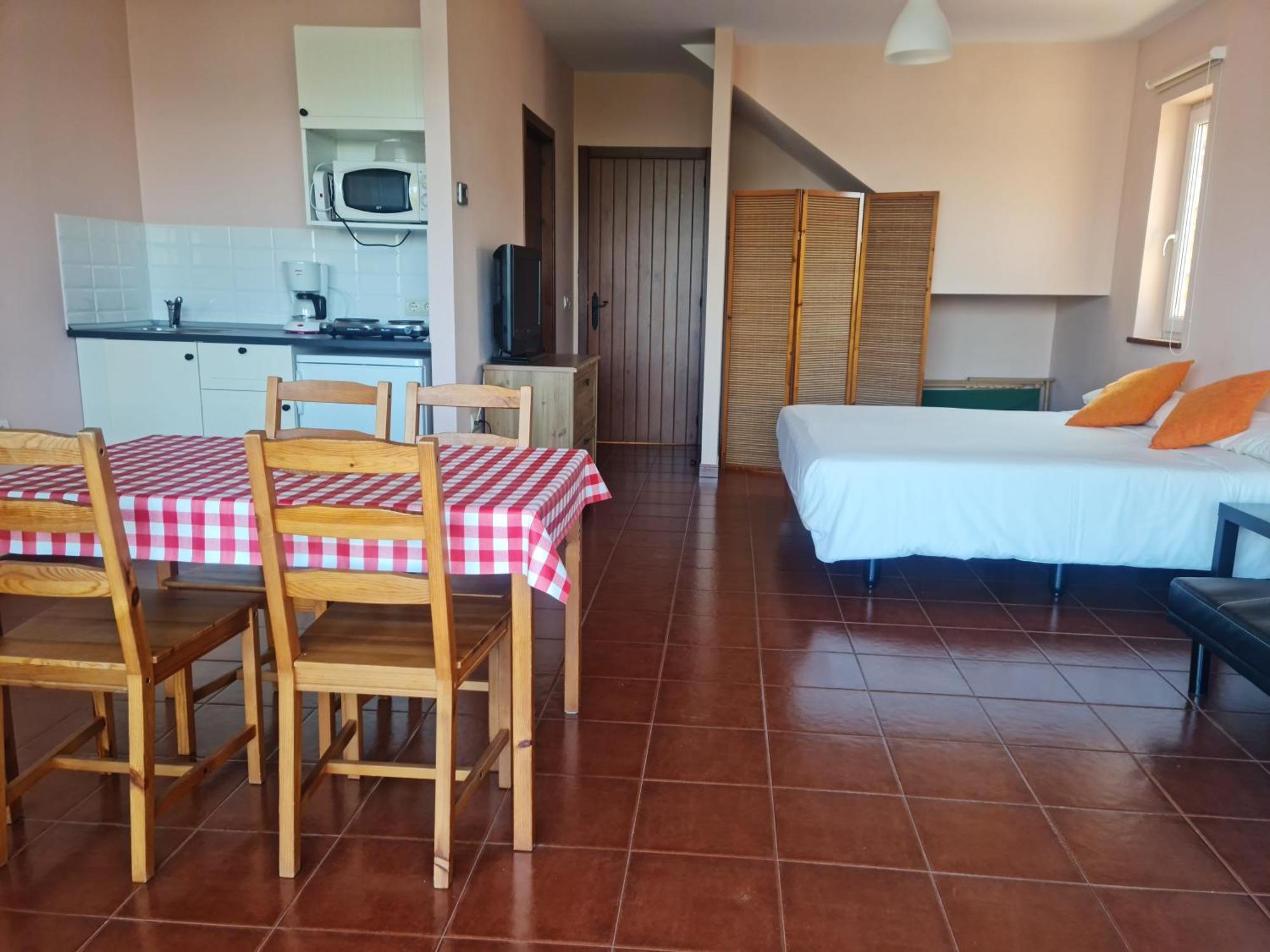Casa Tesera El Franco Bilik gambar