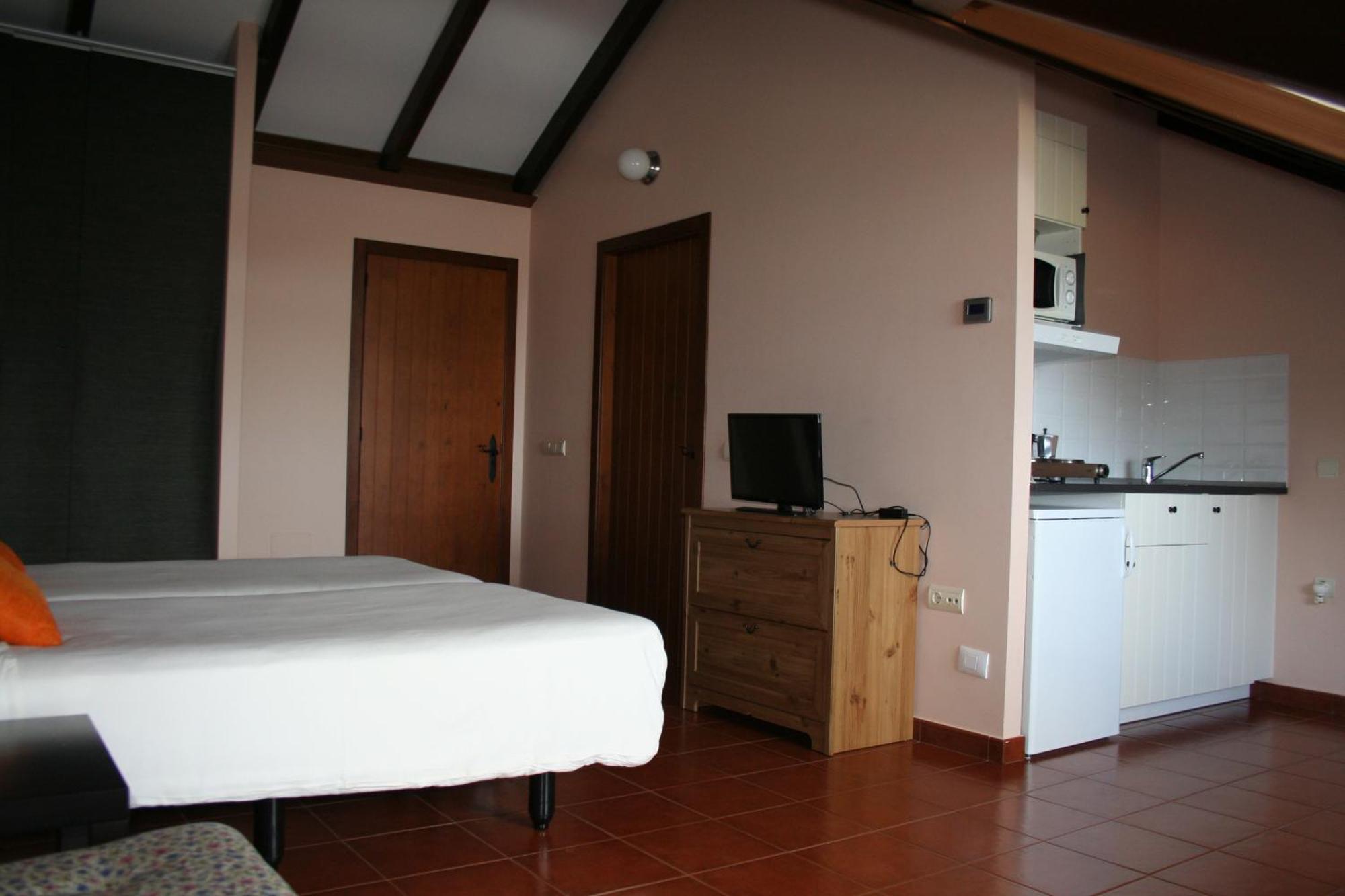 Casa Tesera El Franco Bilik gambar
