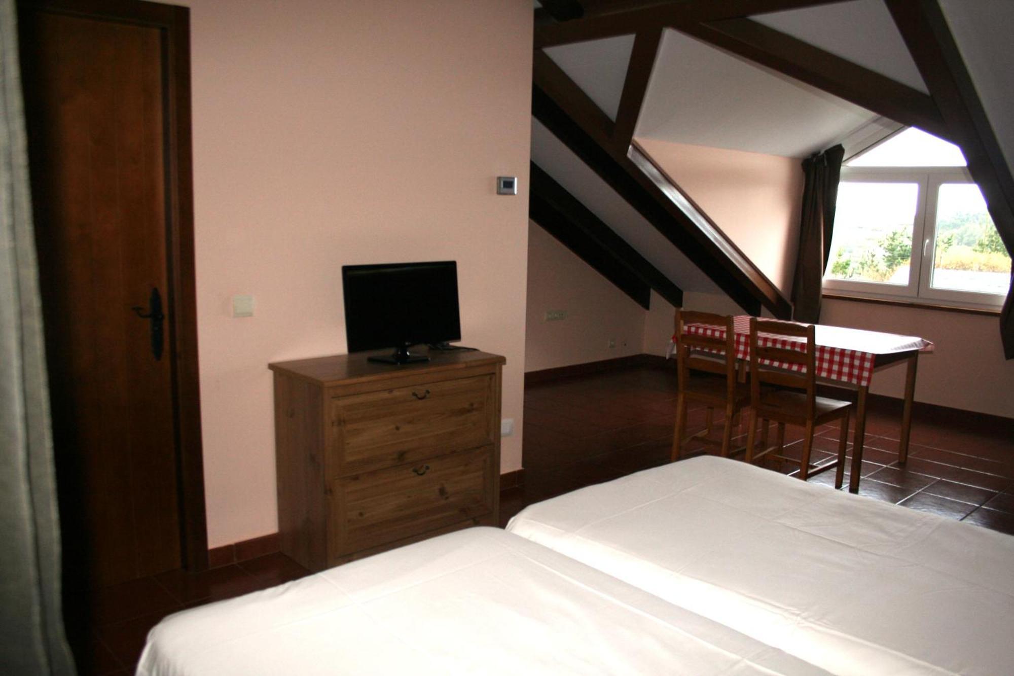 Casa Tesera El Franco Bilik gambar