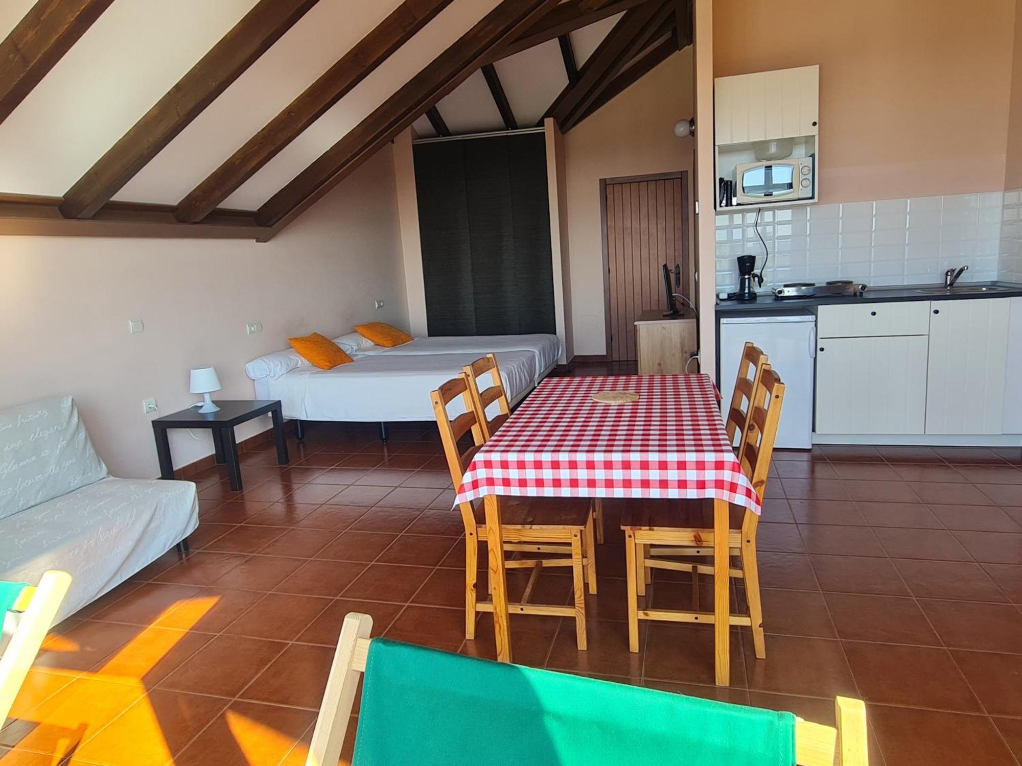 Casa Tesera El Franco Bilik gambar